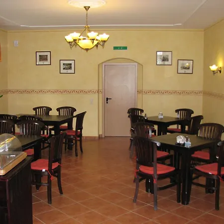 מלון Garni Dekorahaus