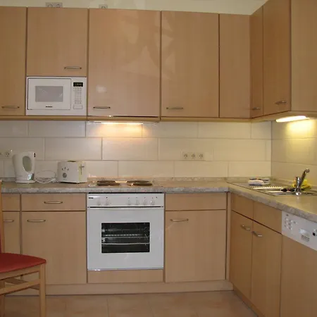 מלון Garni Dekorahaus *