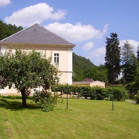 מלון Garni Dekorahaus