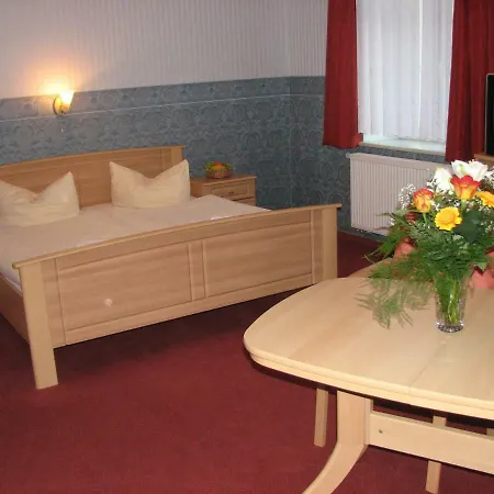 מלון Garni Dekorahaus